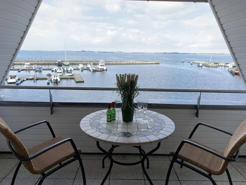 Ferienwohnung Hafenblick Wiek auf Rügen Extérieur photo