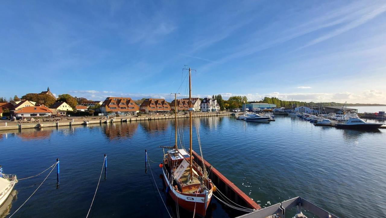 Ferienwohnung Hafenblick Wiek auf Rügen Extérieur photo