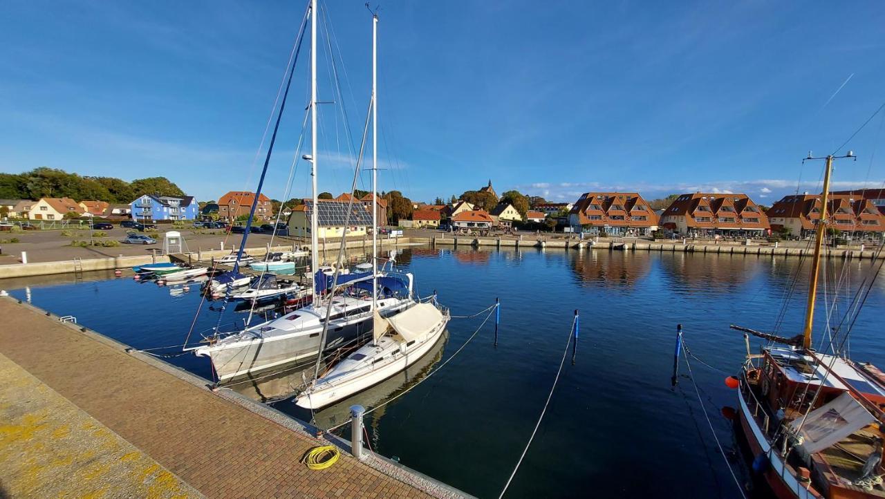 Ferienwohnung Hafenblick Wiek auf Rügen Extérieur photo